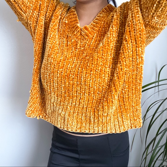 Urban Heritage Sweater -Yellow Orange - Picture 6 of 10